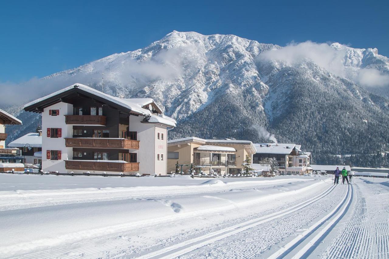 Alpenherz Ferienwohnungen Pertisau Exterior photo